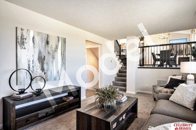 10706 Portage Drive, Papillion, NE 68046