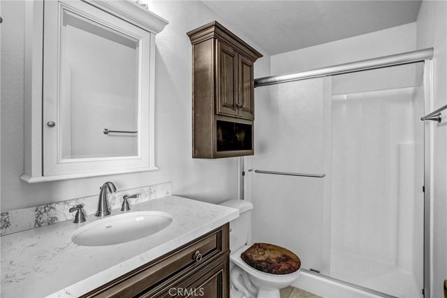 2891 Canyon Crest 15, Riverside, CA 92507