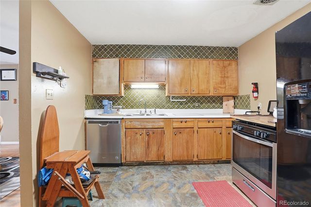 6895 W Bayaud Avenue, Denver, CO 80226
