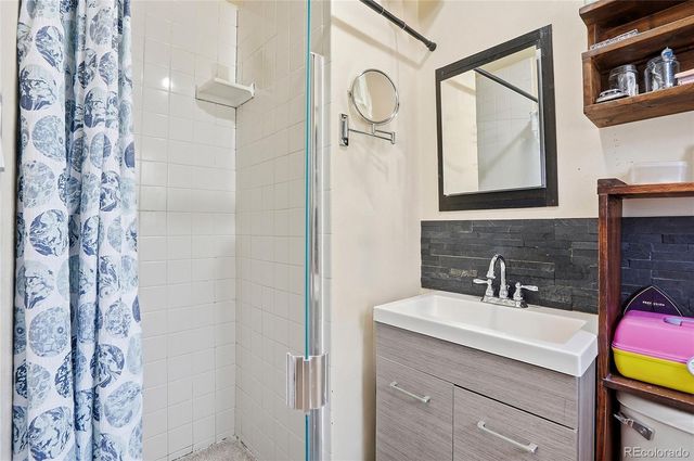 6895 W Bayaud Avenue, Denver, CO 80226