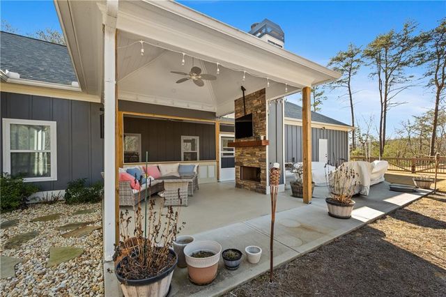 106 Osage Court, Waleska, GA 30183