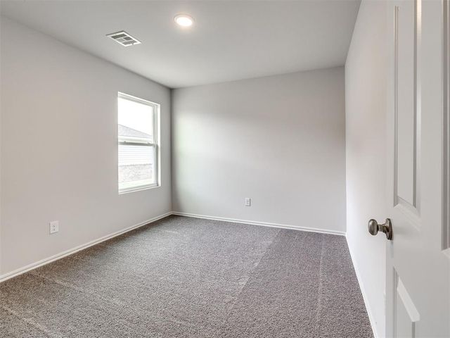 929 S Buffalo Lane, Mustang, OK 73064