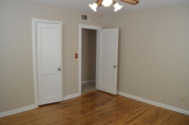 2834 DOWNING Street 2, Jacksonville, FL 32205