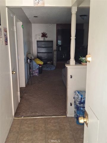 15847 Fresno, Victorville, CA 92395