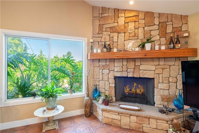 6574 Franrivers Avenue, West Hills, CA 91307