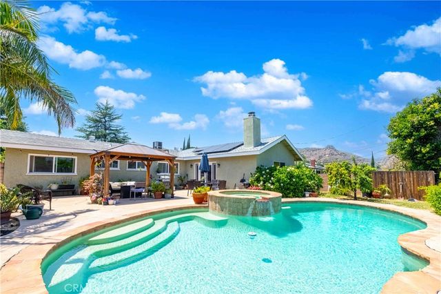 6574 Franrivers Avenue, West Hills, CA 91307