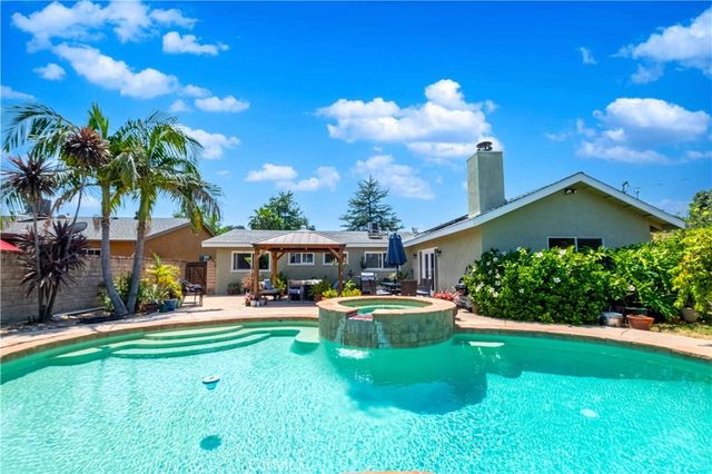 6574 Franrivers Avenue, West Hills, CA 91307
