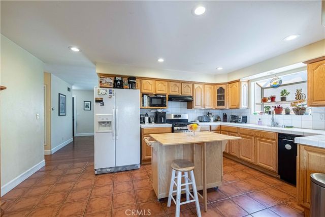 6574 Franrivers Avenue, West Hills, CA 91307