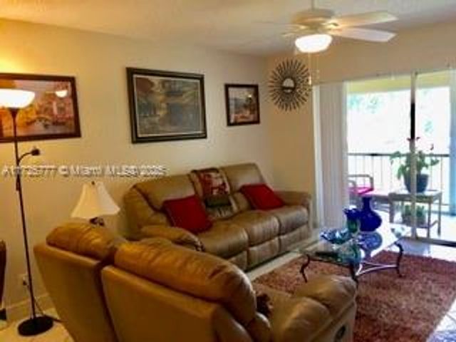 611 S Hollybrook Dr 203, Pembroke Pines, FL 33025