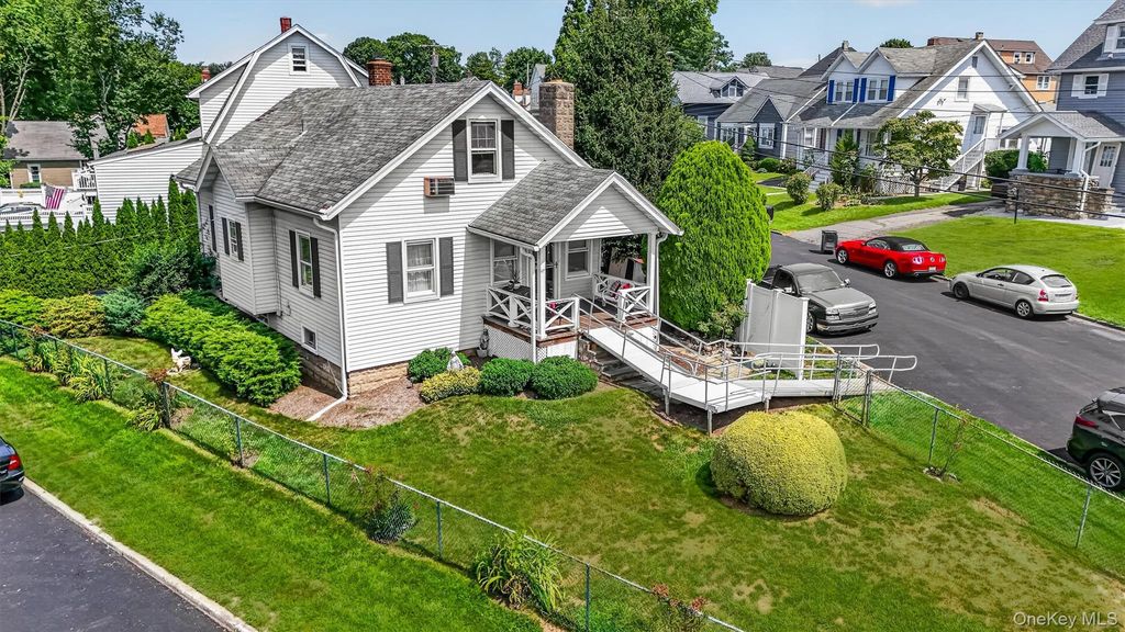 47 Woodland Avenue, Rye Brook, NY 10573 — photo 2