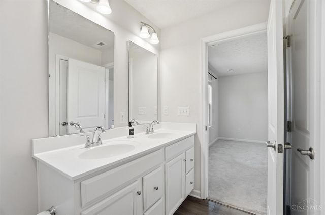 5989 Outlook Court, Hamilton Twp, OH 45152