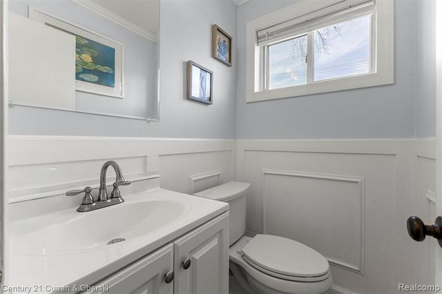 9329 Merriman Road, Livonia, MI 48150