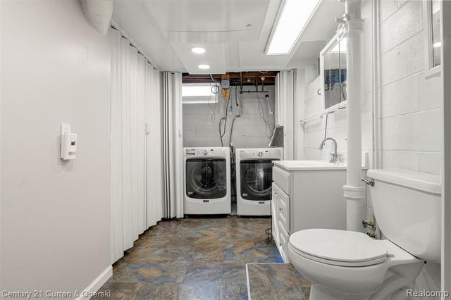 9329 Merriman Road, Livonia, MI 48150