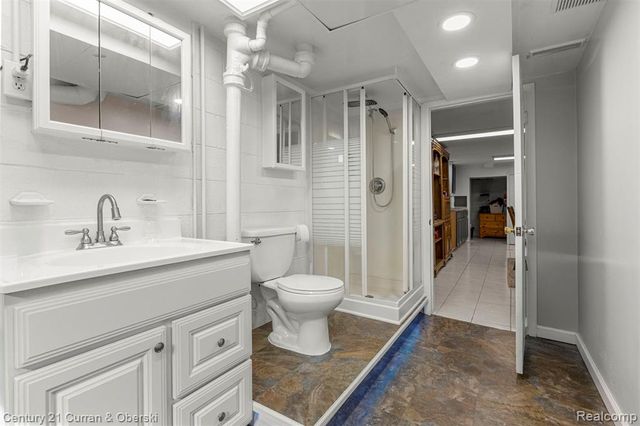 9329 Merriman Road, Livonia, MI 48150