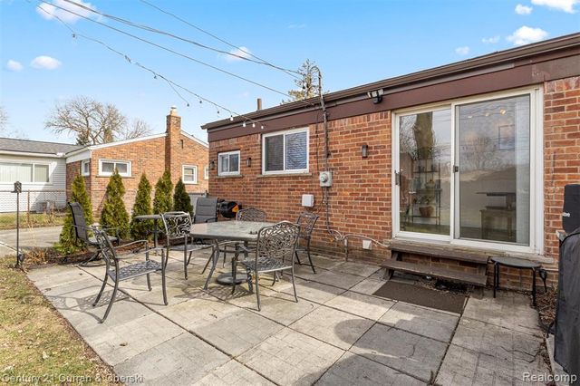 9329 Merriman Road, Livonia, MI 48150