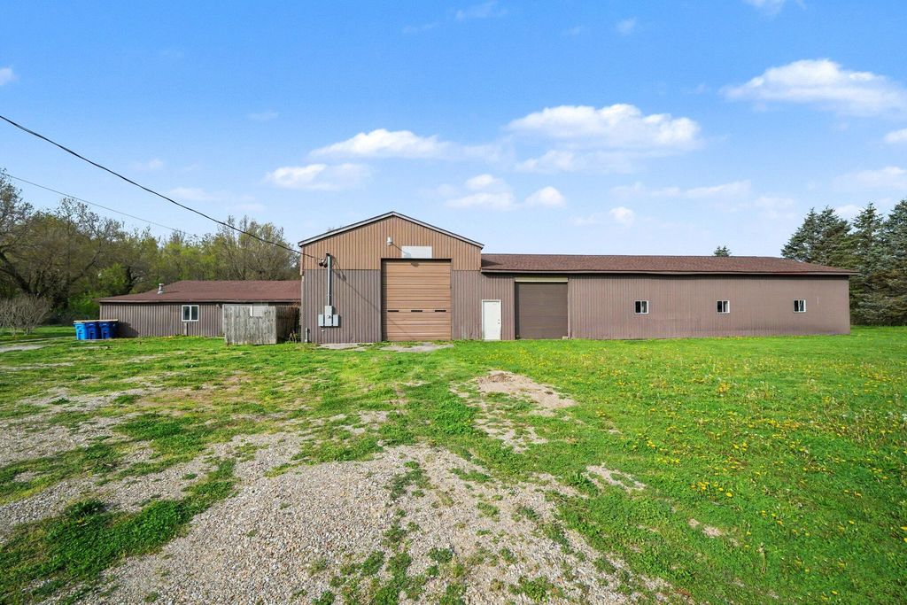 8612 Stevensville Baroda Road, Baroda, MI 49101