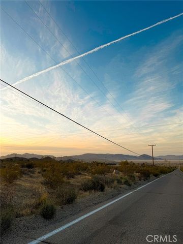 7980 Crystal Creek Road, Lucerne Valley, CA 92356