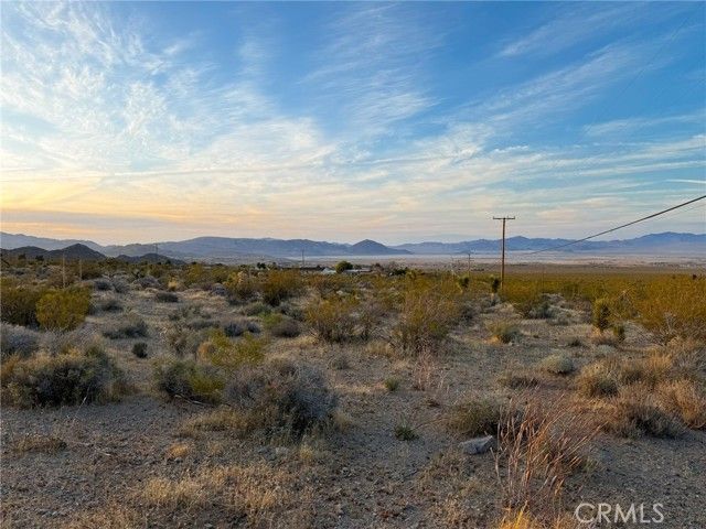 7980 Crystal Creek Road, Lucerne Valley, CA 92356