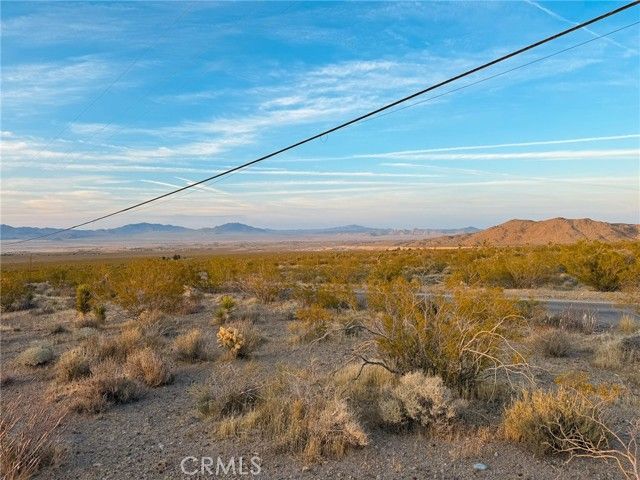 7980 Crystal Creek Road, Lucerne Valley, CA 92356