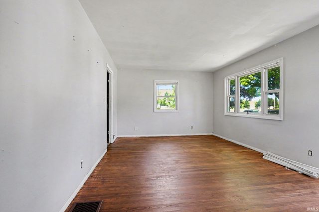 1242 Howard Street, South Bend, IN 46617