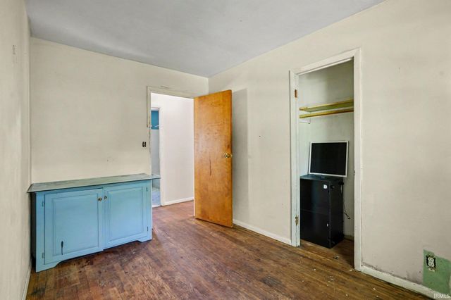 1242 Howard Street, South Bend, IN 46617