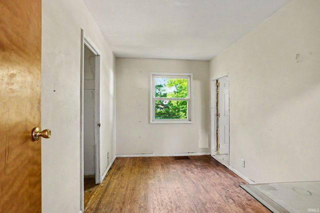 1242 Howard Street, South Bend, IN 46617