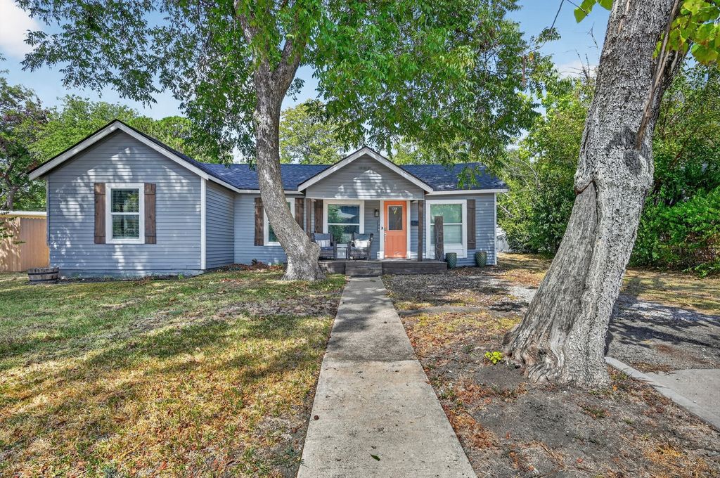 209 Cynisca Street, Waxahachie, TX 75165 — photo 4