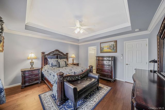 96 Manitou Trail 96, Kings Park, NY 11754