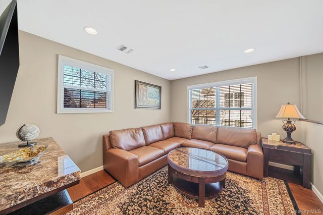 96 Manitou Trail 96, Kings Park, NY 11754