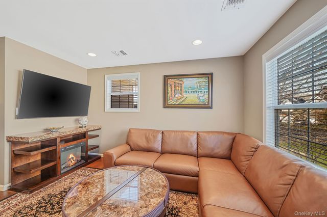 96 Manitou Trail 96, Kings Park, NY 11754