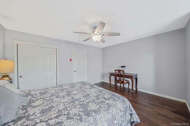 96 Manitou Trail 96, Kings Park, NY 11754