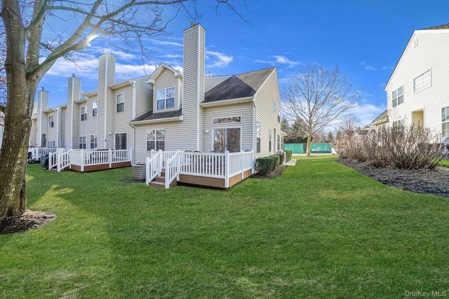 96 Manitou Trail 96, Kings Park, NY 11754