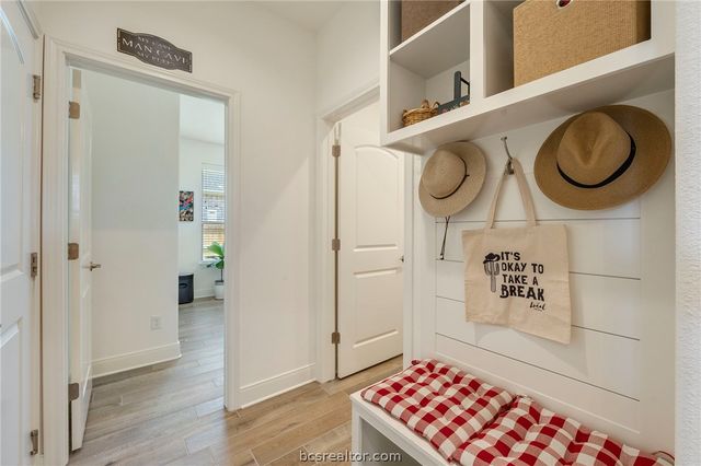 3500 Abingdon Cove, Bryan, TX 77808