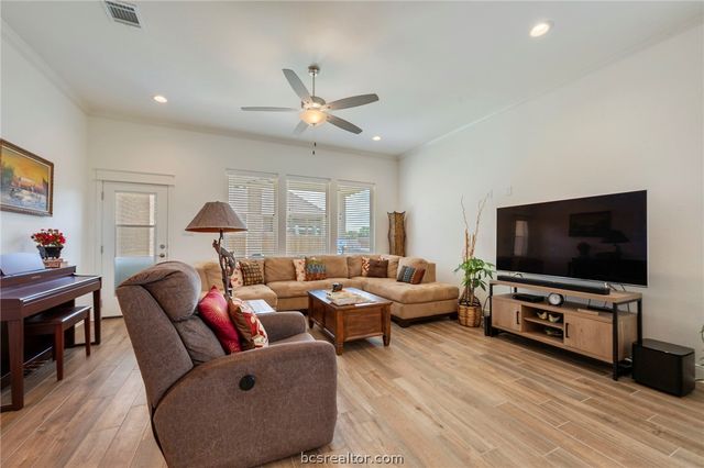 3500 Abingdon Cove, Bryan, TX 77808