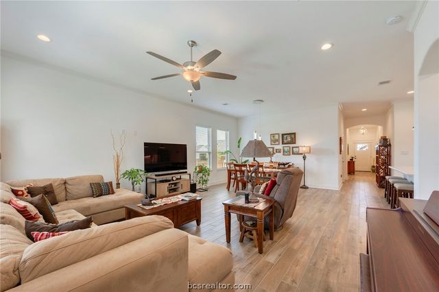 3500 Abingdon Cove, Bryan, TX 77808