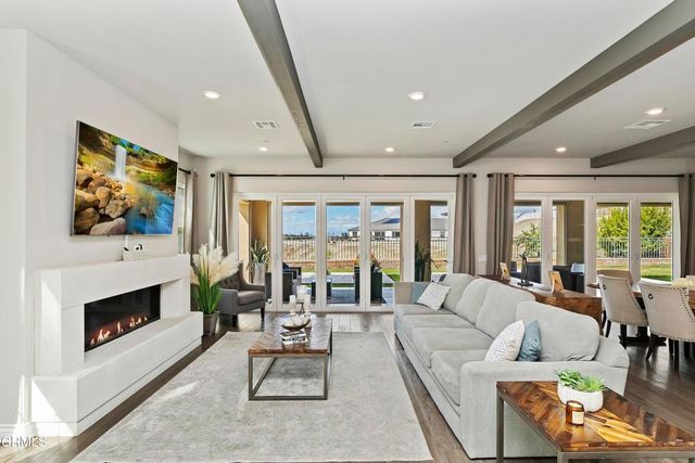 16094 Mariposa Avenue, Riverside, CA 92504