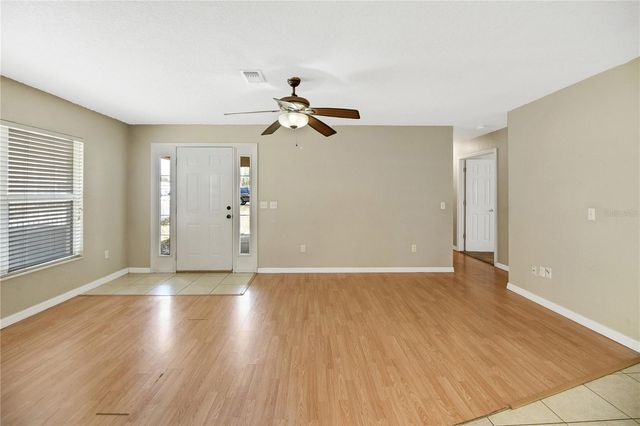 305 W FOUNTAIN STREET, Fruitland Park, FL 34731