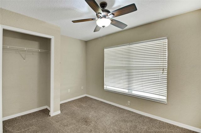 305 W FOUNTAIN STREET, Fruitland Park, FL 34731