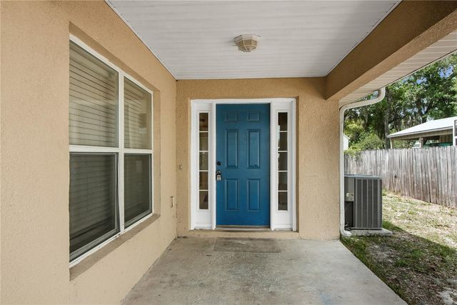 305 W FOUNTAIN STREET, Fruitland Park, FL 34731