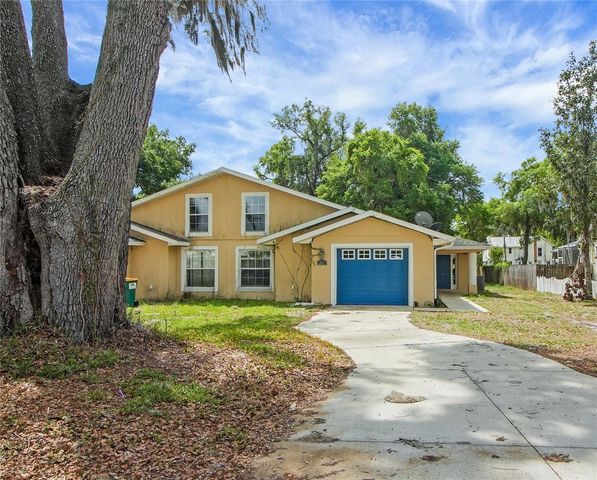 305 W FOUNTAIN STREET, Fruitland Park, FL 34731