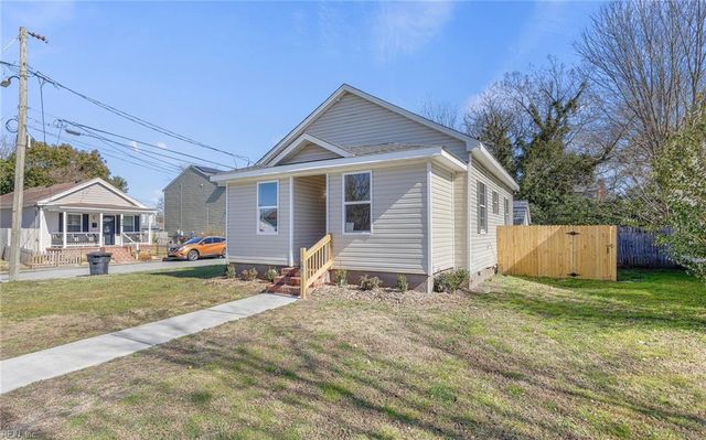 2001 Peach ST, Portsmouth, VA 23704