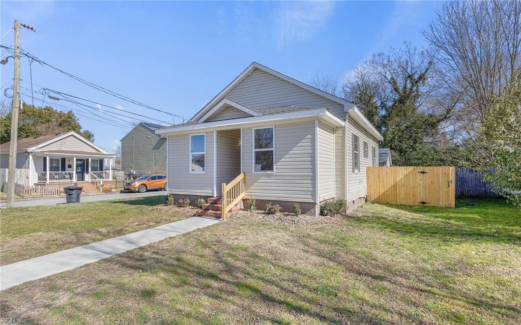 2001 Peach ST, Portsmouth, VA 23704