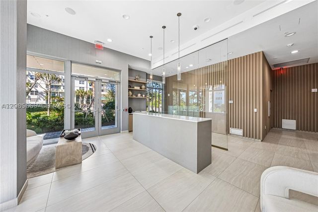 10281 W Bay Harbor Dr 304, Bay Harbor Islands, FL 33154
