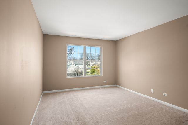 371 Le Parc Circle, Buffalo Grove, IL 60089