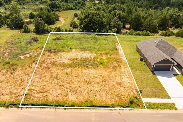 4664 Lincoln Landing, Harrah, OK 73045