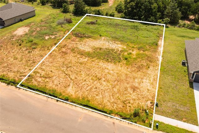 4664 Lincoln Landing, Harrah, OK 73045
