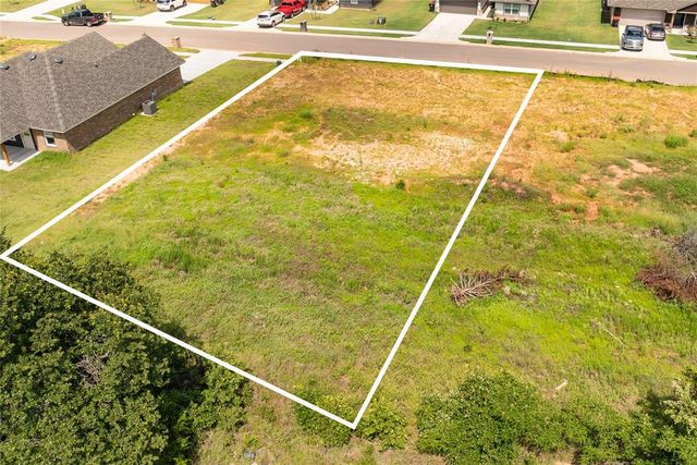 4664 Lincoln Landing, Harrah, OK 73045