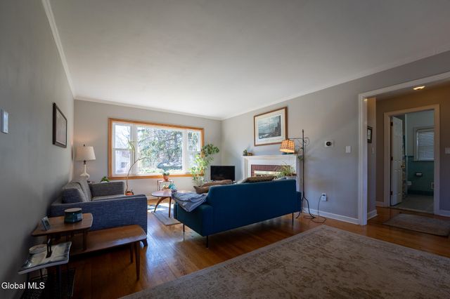 2232 Rosendale Road, Niskayuna, NY 12309