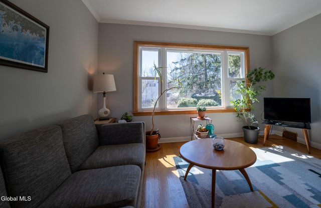 2232 Rosendale Road, Niskayuna, NY 12309