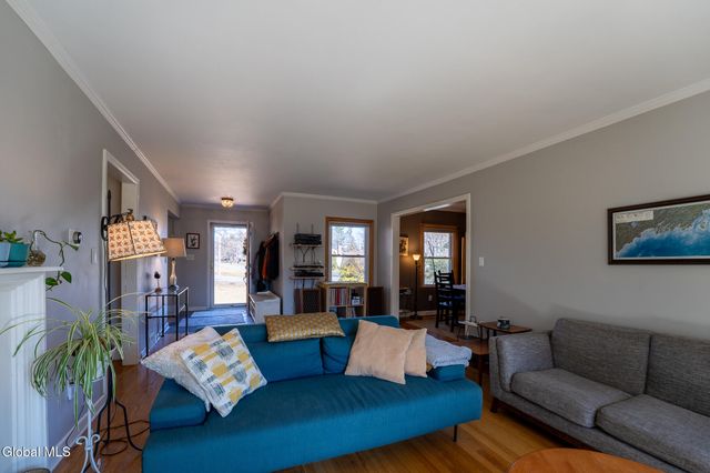 2232 Rosendale Road, Niskayuna, NY 12309